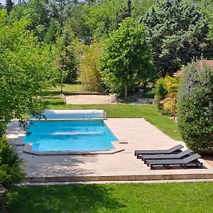 T2 Au Naturel , Aix-en-Provence France