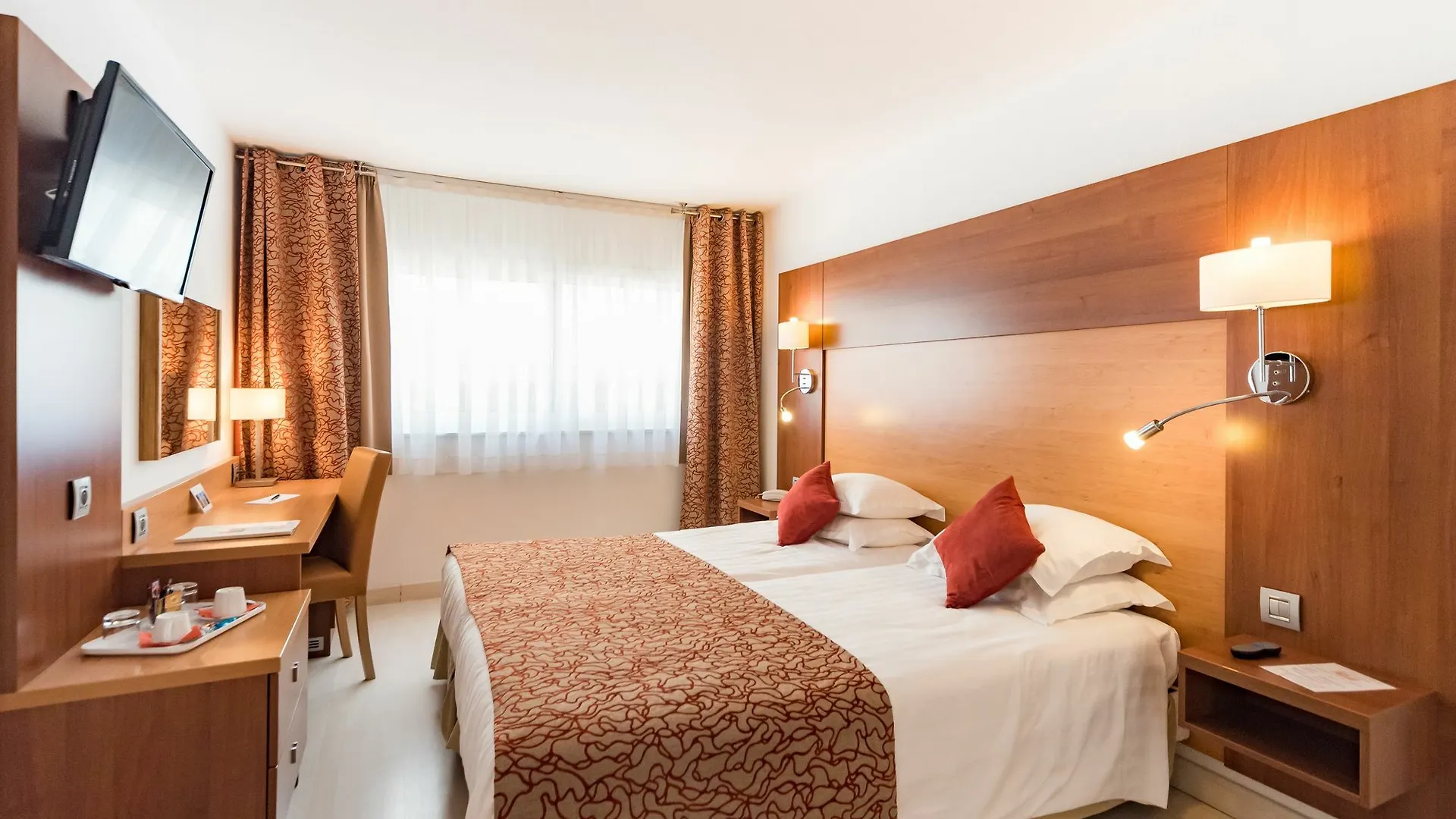Mercure Saint Raphael Centre Plage