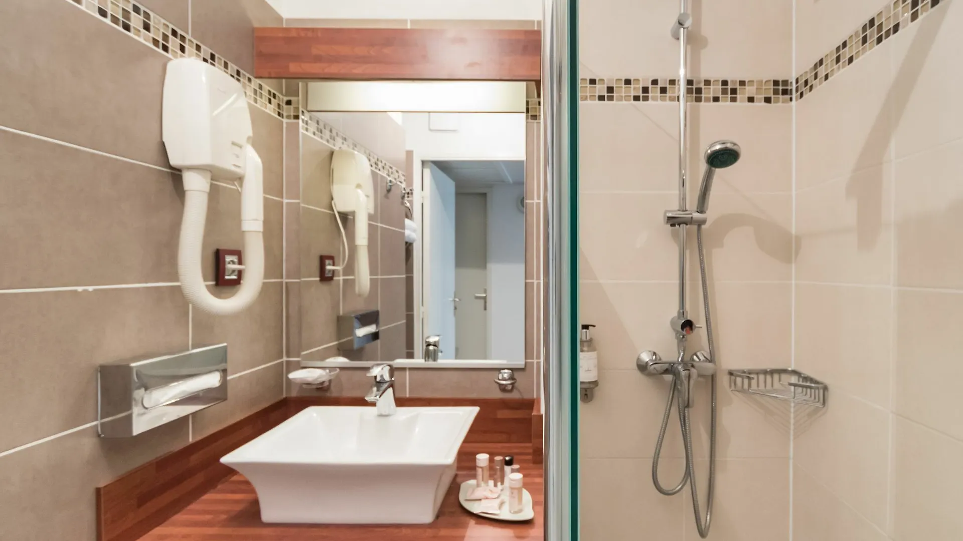 ****  Hotel Continental Saint-Raphaël Francia